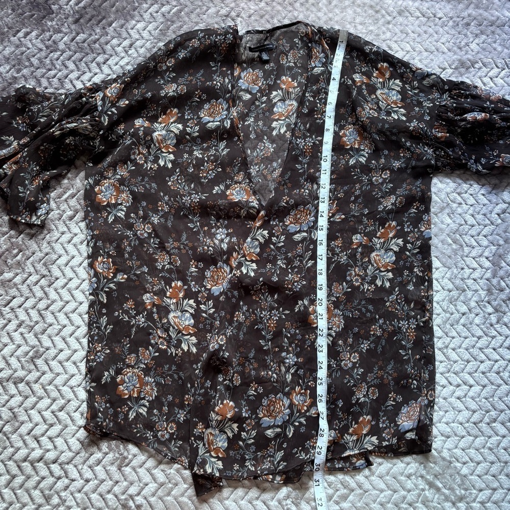 ⭐️⭐️⭐️American Eagle sheet black with floral print kimono size Large/Xlarge - Picture 7 of 8